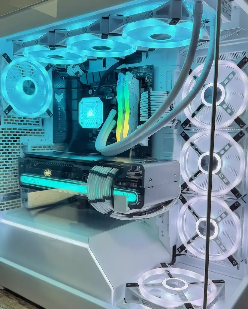 Montaje Gaming PC Phanteks Valdebebas Montaje Gaming PC Phanteks Valdebebas